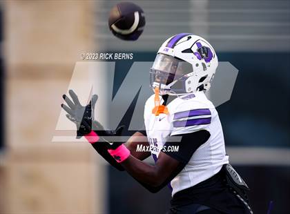 Thumbnail 3 in The Woodlands vs Willis photogallery.