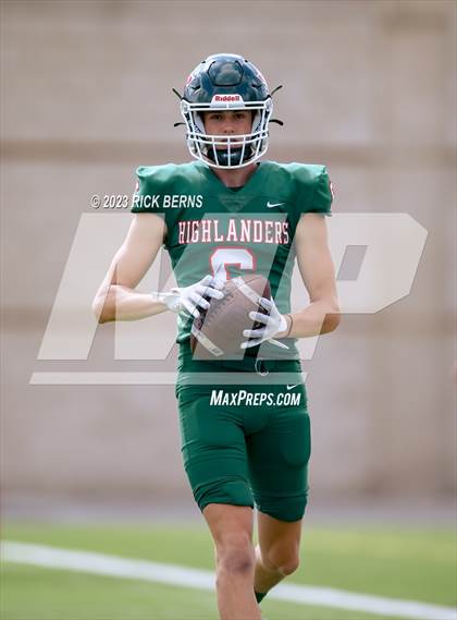 Thumbnail 2 in The Woodlands vs Willis photogallery.