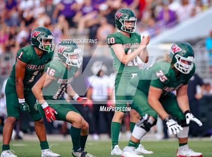 Thumbnail 2 in The Woodlands vs Willis photogallery.