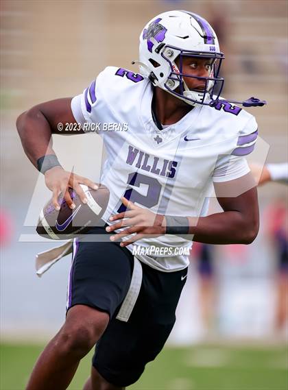 Thumbnail 3 in The Woodlands vs Willis photogallery.