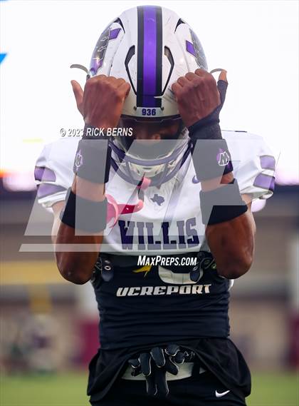 Thumbnail 3 in The Woodlands vs Willis photogallery.