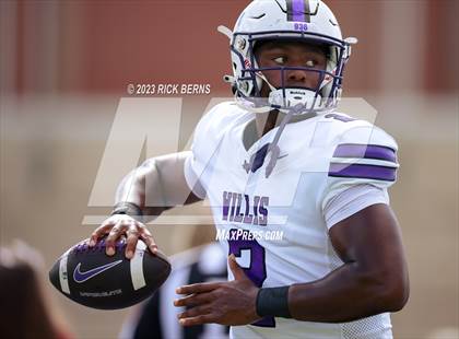 Thumbnail 2 in The Woodlands vs Willis photogallery.