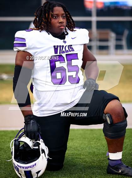 Thumbnail 3 in The Woodlands vs Willis photogallery.