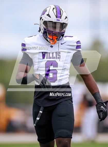 Thumbnail 1 in The Woodlands vs Willis photogallery.