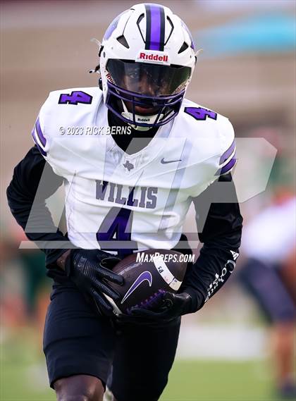Thumbnail 2 in The Woodlands vs Willis photogallery.