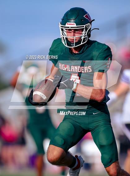 Thumbnail 2 in The Woodlands vs Willis photogallery.