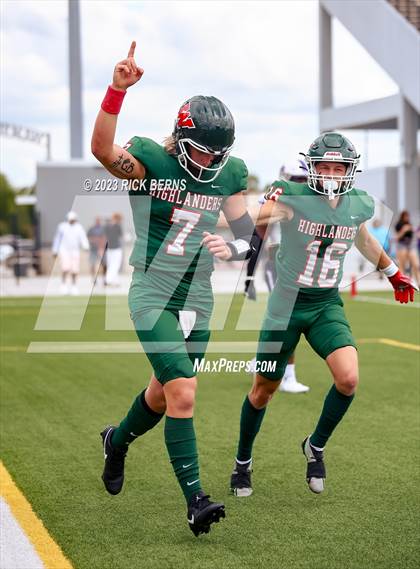 Thumbnail 1 in The Woodlands vs Willis photogallery.