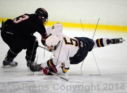 Thumbnail 2 in White Plains @ Pelham Memorial photogallery.