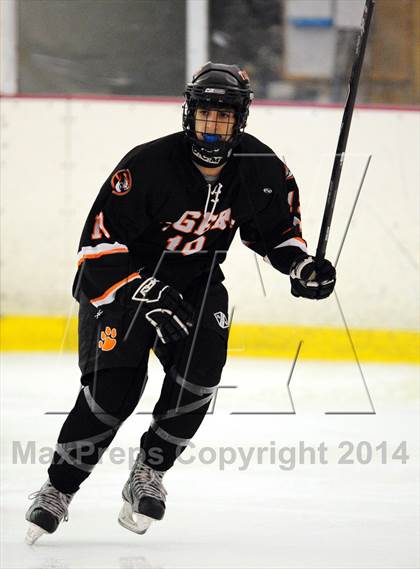 Thumbnail 2 in White Plains @ Pelham Memorial photogallery.