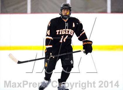 Thumbnail 1 in White Plains @ Pelham Memorial photogallery.