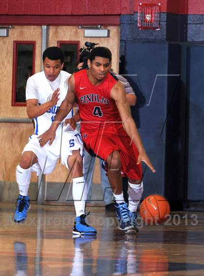 Thumbnail 2 in Findlay Prep vs. Desert Pines (Las Vegas Hoop Fest) photogallery.