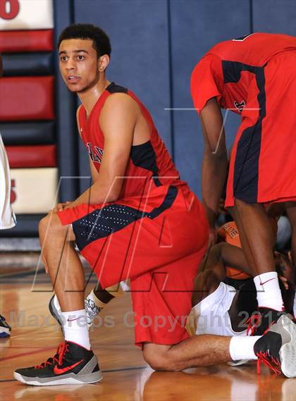 Thumbnail 3 in Findlay Prep vs. Desert Pines (Las Vegas Hoop Fest) photogallery.