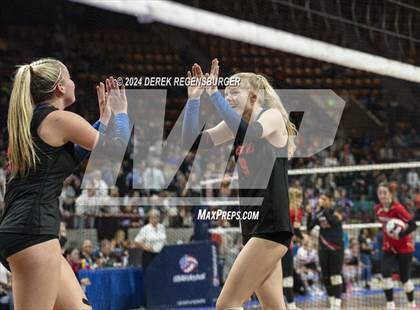 Thumbnail 1 in Valor Christian vs Legend (CHSAA 5A Championship Final) photogallery.