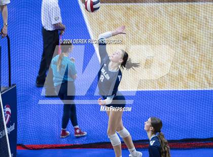 Thumbnail 2 in Valor Christian vs Legend (CHSAA 5A Championship Final) photogallery.