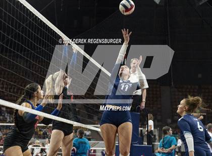 Thumbnail 2 in Valor Christian vs Legend (CHSAA 5A Championship Final) photogallery.