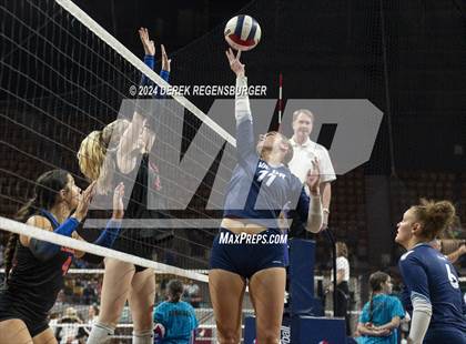 Thumbnail 3 in Valor Christian vs Legend (CHSAA 5A Championship Final) photogallery.