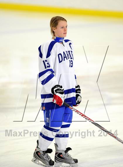 Thumbnail 2 in Darien vs. Ridgefield/Immaculate (FCIAC Final)  photogallery.