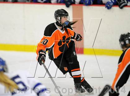 Thumbnail 2 in Darien vs. Ridgefield/Immaculate (FCIAC Final)  photogallery.