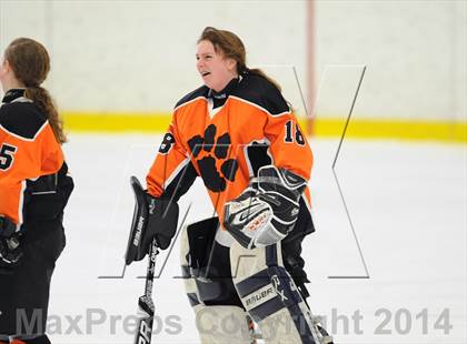 Thumbnail 2 in Darien vs. Ridgefield/Immaculate (FCIAC Final)  photogallery.