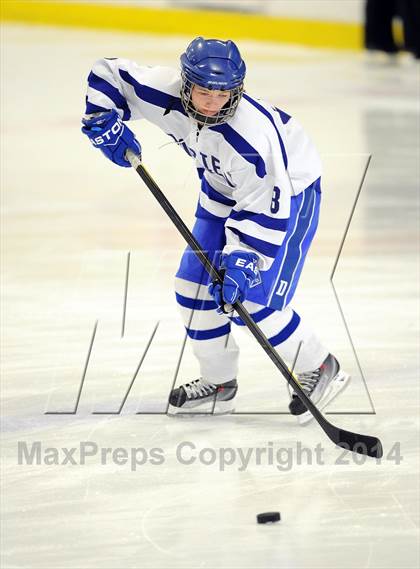 Thumbnail 1 in Darien vs. Ridgefield/Immaculate (FCIAC Final)  photogallery.