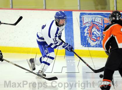 Thumbnail 2 in Darien vs. Ridgefield/Immaculate (FCIAC Final)  photogallery.
