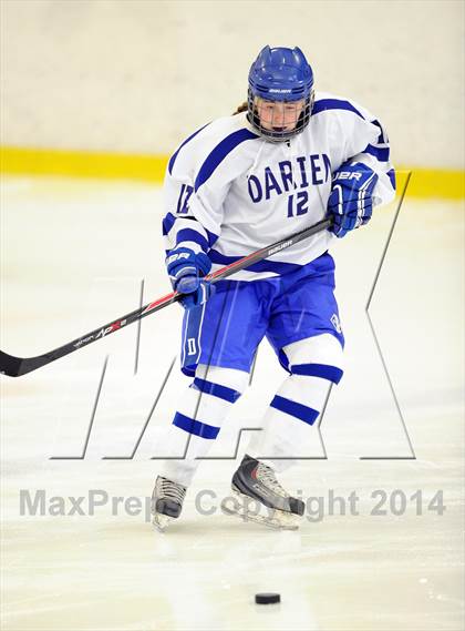 Thumbnail 3 in Darien vs. Ridgefield/Immaculate (FCIAC Final)  photogallery.