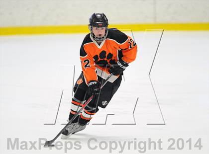 Thumbnail 2 in Darien vs. Ridgefield/Immaculate (FCIAC Final)  photogallery.