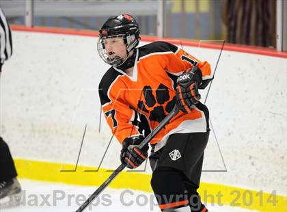 Thumbnail 2 in Darien vs. Ridgefield/Immaculate (FCIAC Final)  photogallery.