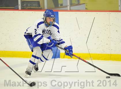 Thumbnail 3 in Darien vs. Ridgefield/Immaculate (FCIAC Final)  photogallery.