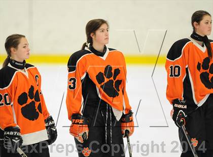 Thumbnail 3 in Darien vs. Ridgefield/Immaculate (FCIAC Final)  photogallery.