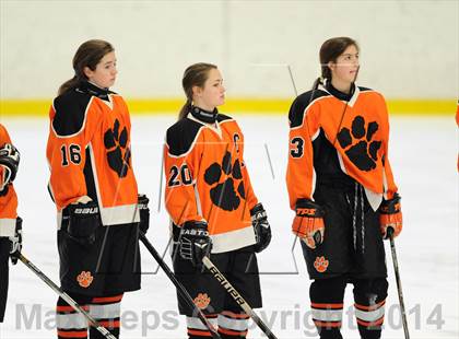 Thumbnail 2 in Darien vs. Ridgefield/Immaculate (FCIAC Final)  photogallery.