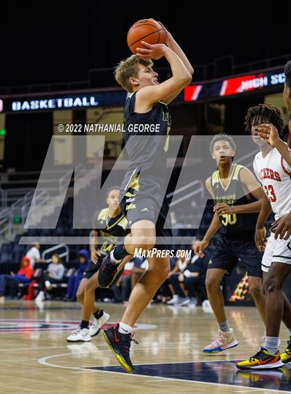 Thumbnail 3 in Omaha South vs. Burke (Metro Tournament) photogallery.