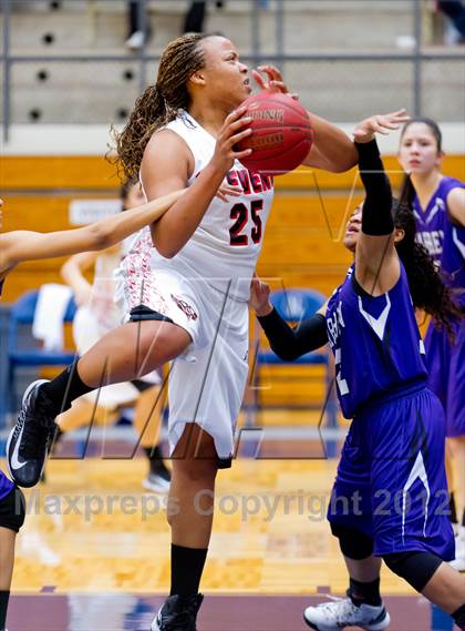 Thumbnail 3 in Stevens vs. Warren photogallery.