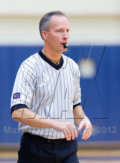 Thumbnail 2 in Stevens vs. Warren photogallery.