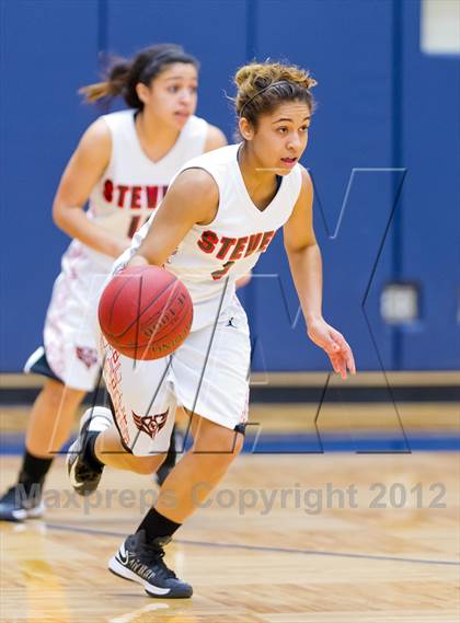 Thumbnail 1 in Stevens vs. Warren photogallery.