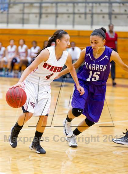 Thumbnail 2 in Stevens vs. Warren photogallery.