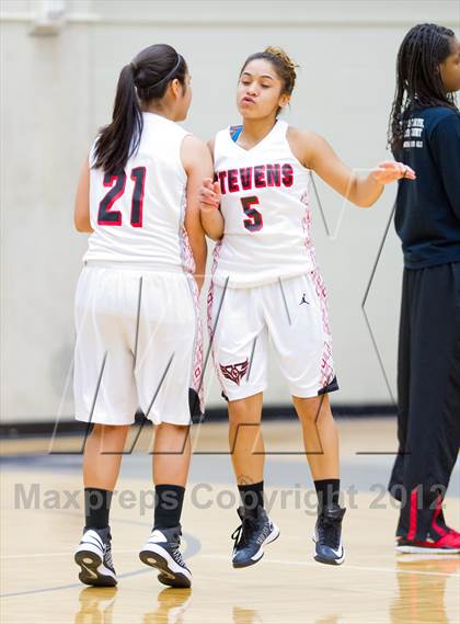 Thumbnail 2 in Stevens vs. Warren photogallery.