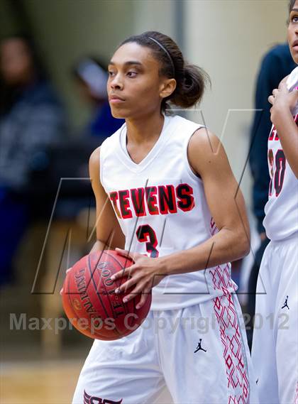 Thumbnail 1 in Stevens vs. Warren photogallery.