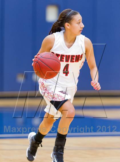 Thumbnail 1 in Stevens vs. Warren photogallery.