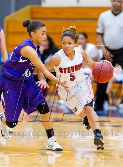 Thumbnail 1 in Stevens vs. Warren photogallery.