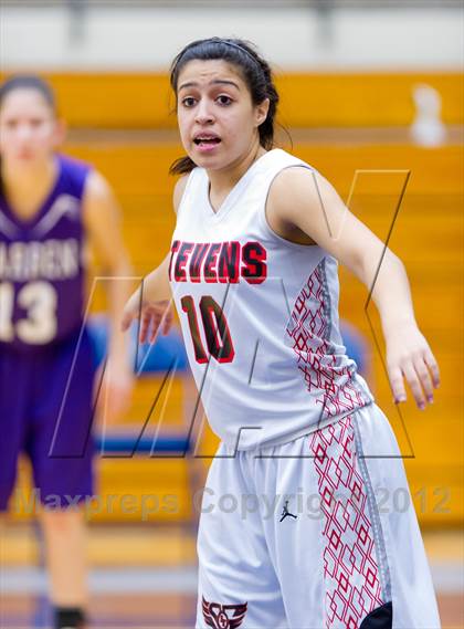 Thumbnail 1 in Stevens vs. Warren photogallery.