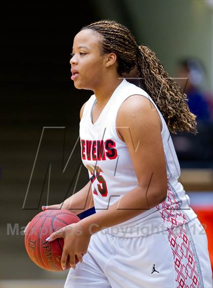 Thumbnail 2 in Stevens vs. Warren photogallery.