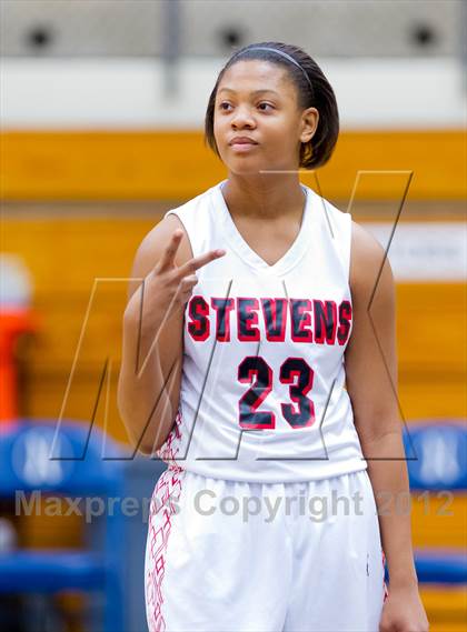 Thumbnail 1 in Stevens vs. Warren photogallery.