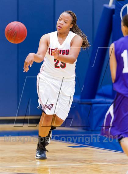 Thumbnail 3 in Stevens vs. Warren photogallery.