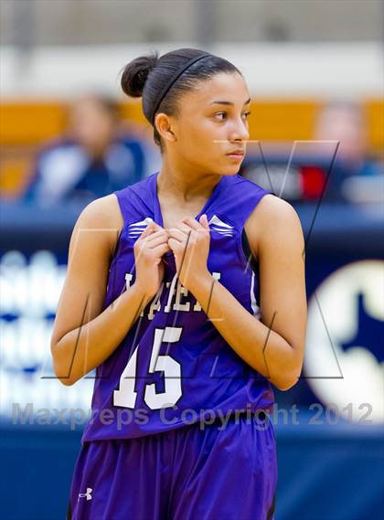 Thumbnail 2 in Stevens vs. Warren photogallery.