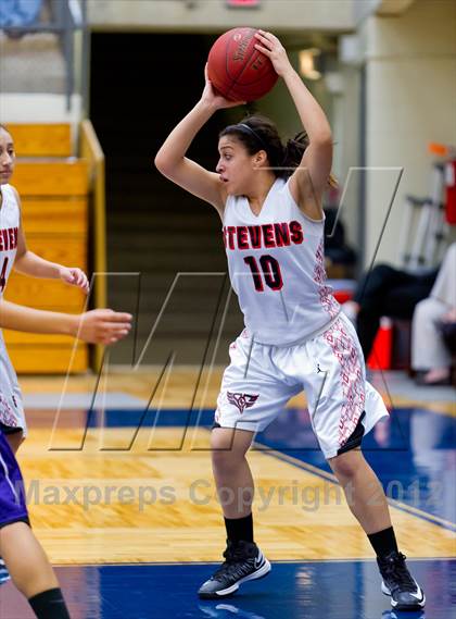 Thumbnail 3 in Stevens vs. Warren photogallery.