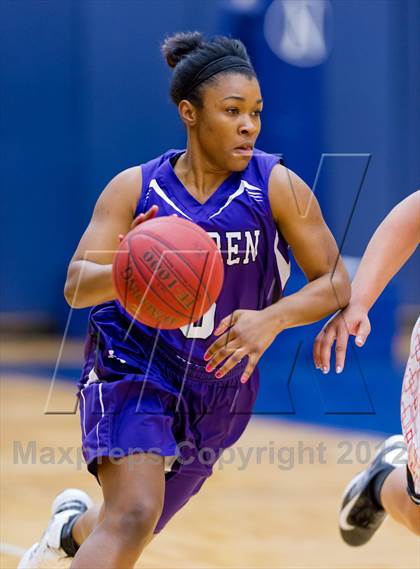 Thumbnail 3 in Stevens vs. Warren photogallery.