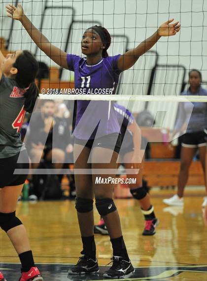 Thumbnail 2 in Morton Ranch vs. MacArthur (CFISD/Katy Classic) photogallery.
