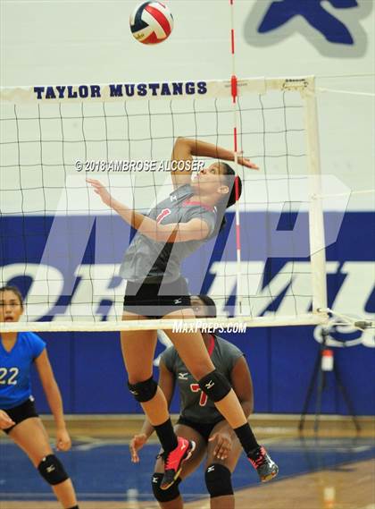 Thumbnail 2 in Morton Ranch vs. MacArthur (CFISD/Katy Classic) photogallery.