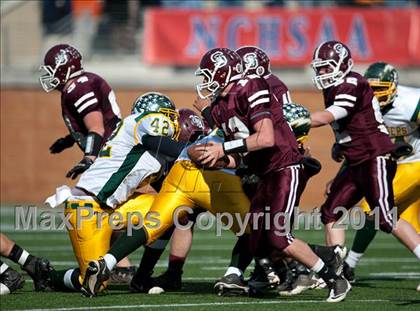 Thumbnail 1 in Ayden-Grifton vs. Swain County  (NCHSAA 1A Final) photogallery.